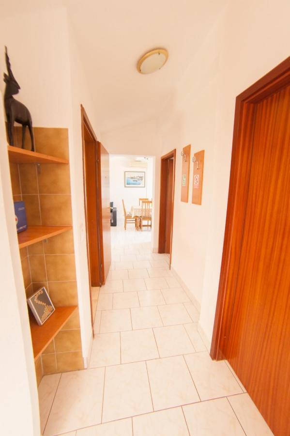 Apartments By The Sea Slatine, Ciovo - 12176 מראה חיצוני תמונה