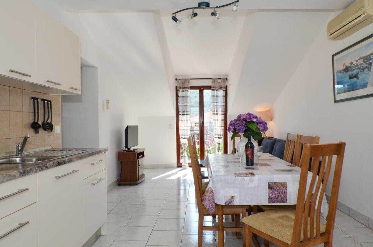 Apartments By The Sea Slatine, Ciovo - 12176 מראה חיצוני תמונה